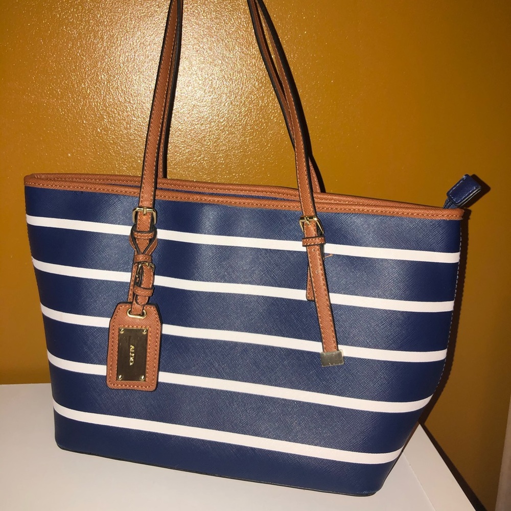 Aldo Purse - Picture 3 of 5